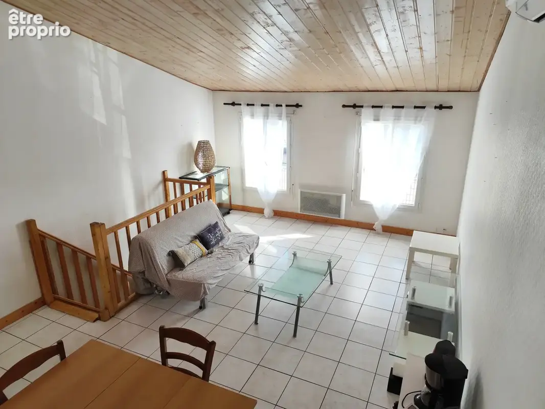 Ensemble immobilier de 108 m2 divisé en 2 logements T2 bis avec garage, cour et balcon - photo 2