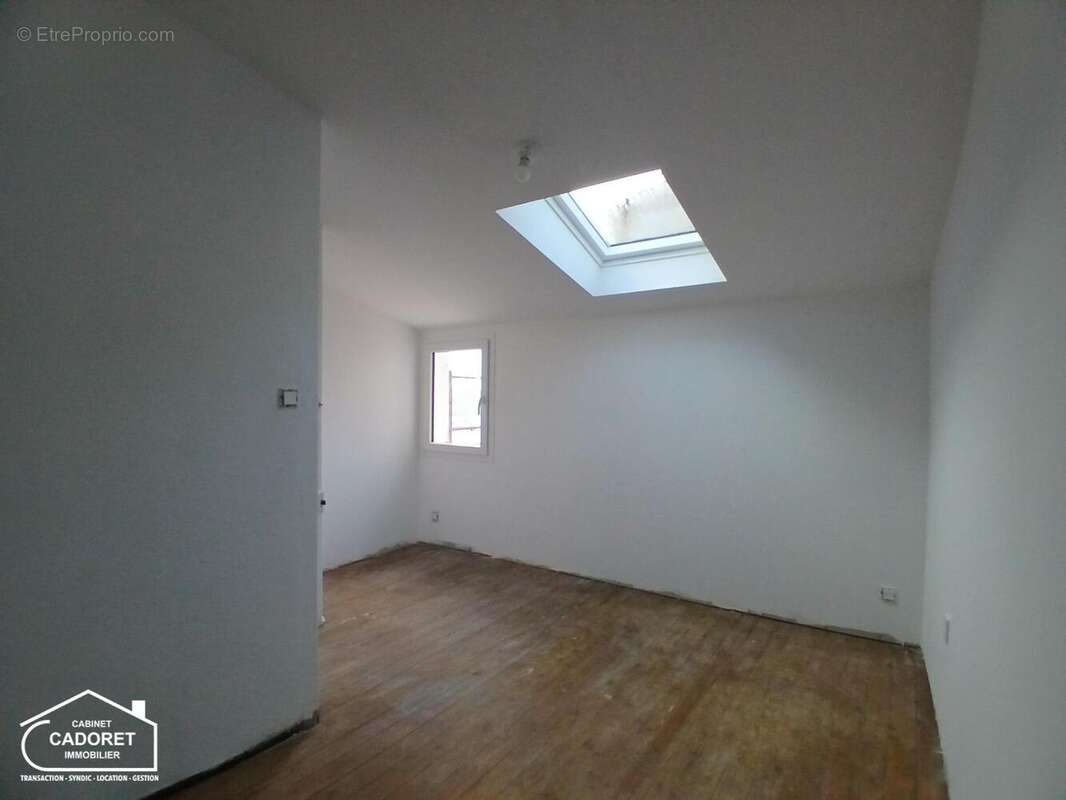   - Maison à PAIMBOEUF