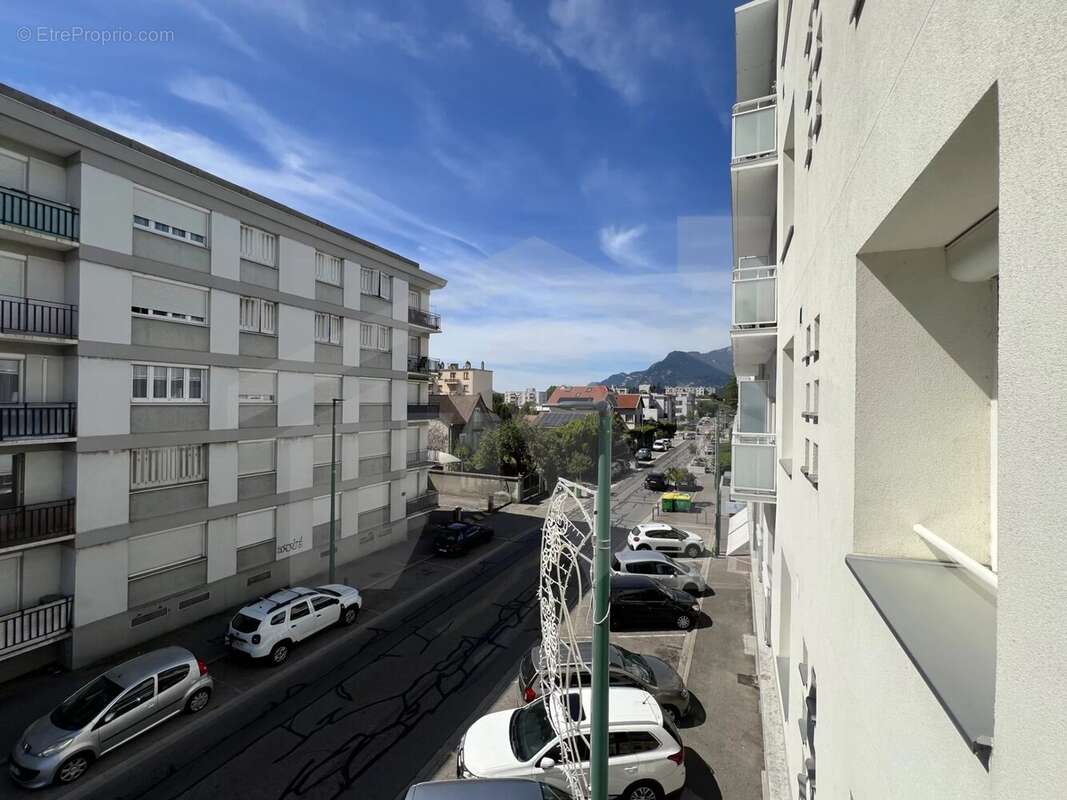 Appartement à SEYSSINET-PARISET
