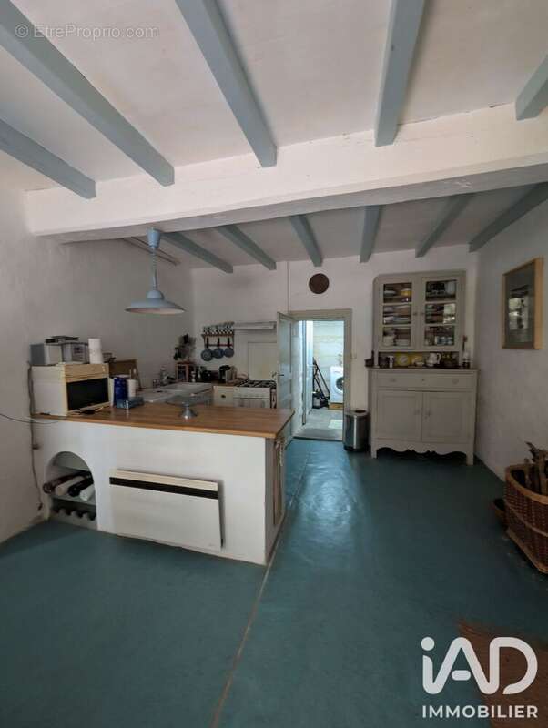 Maison 122 m² à Saint-Dizant-Du-Gua  - photo 3