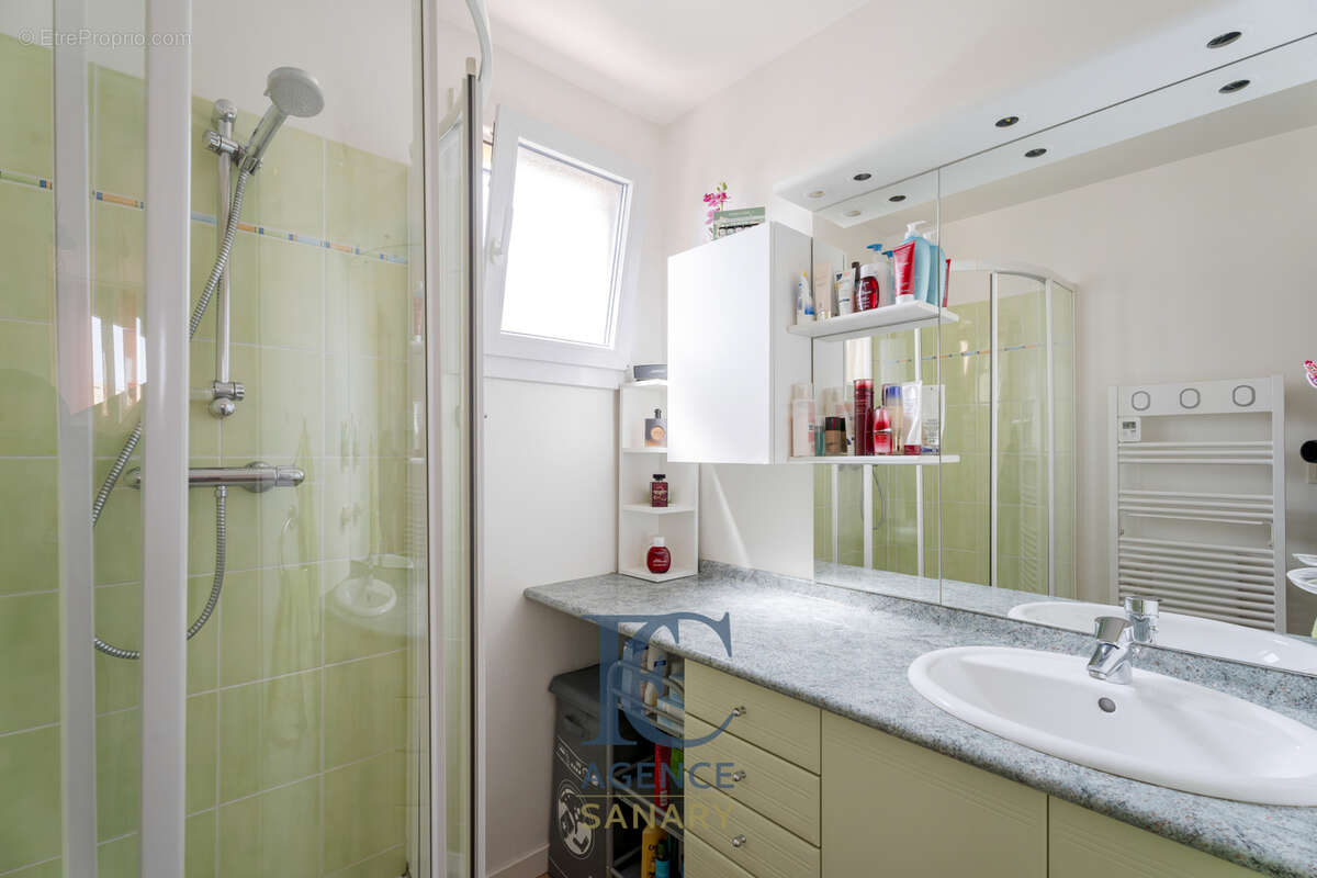 Appartement à CARQUEIRANNE