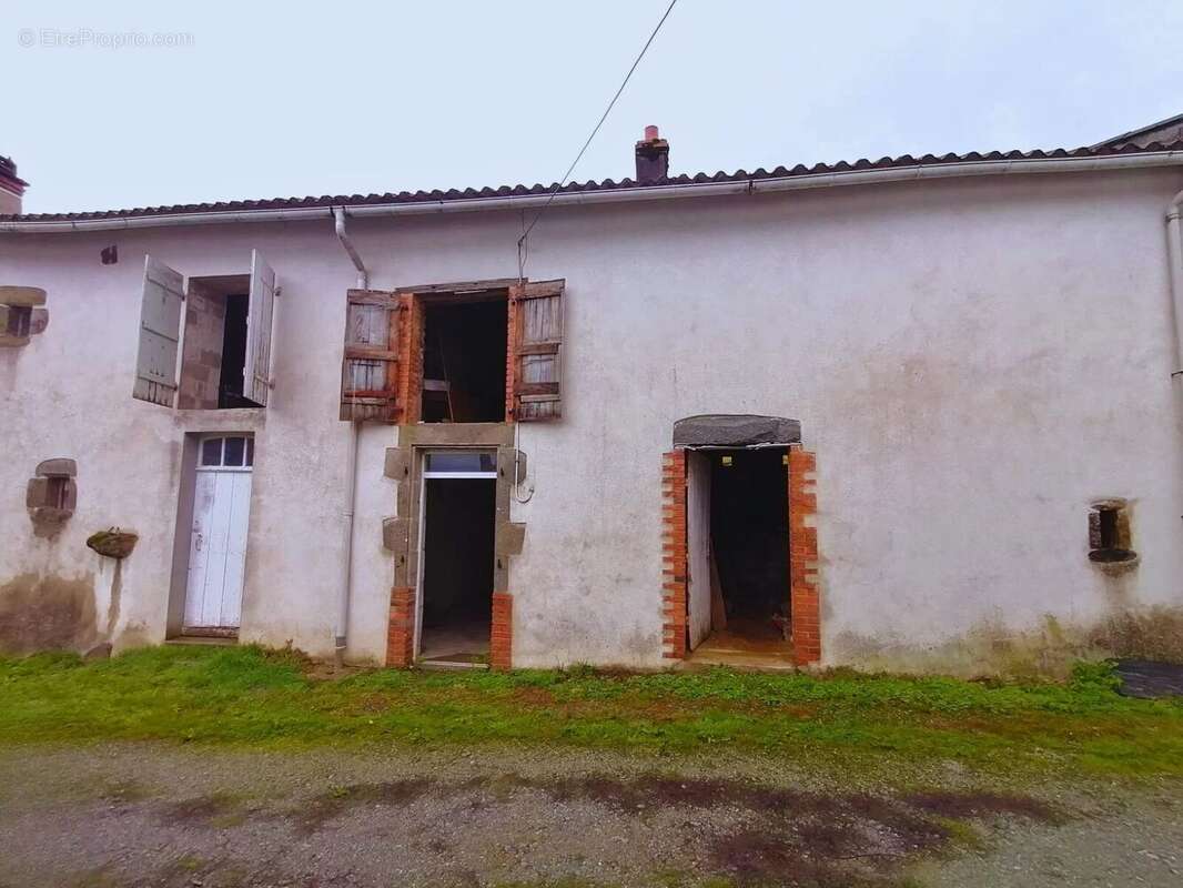 Maison à DARNAC