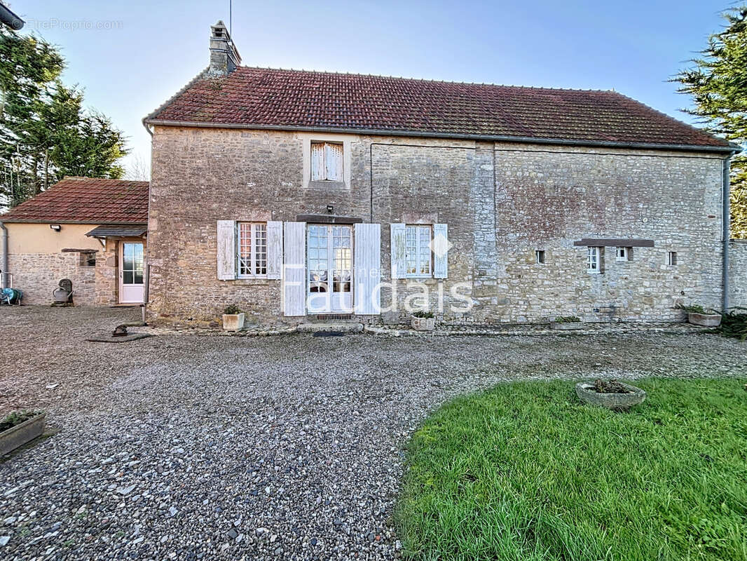 Maison à ISIGNY-SUR-MER