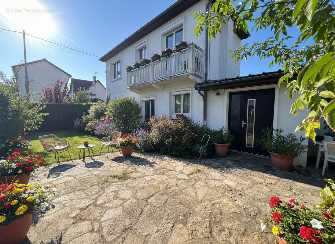 Maison à LIVRY-GARGAN
