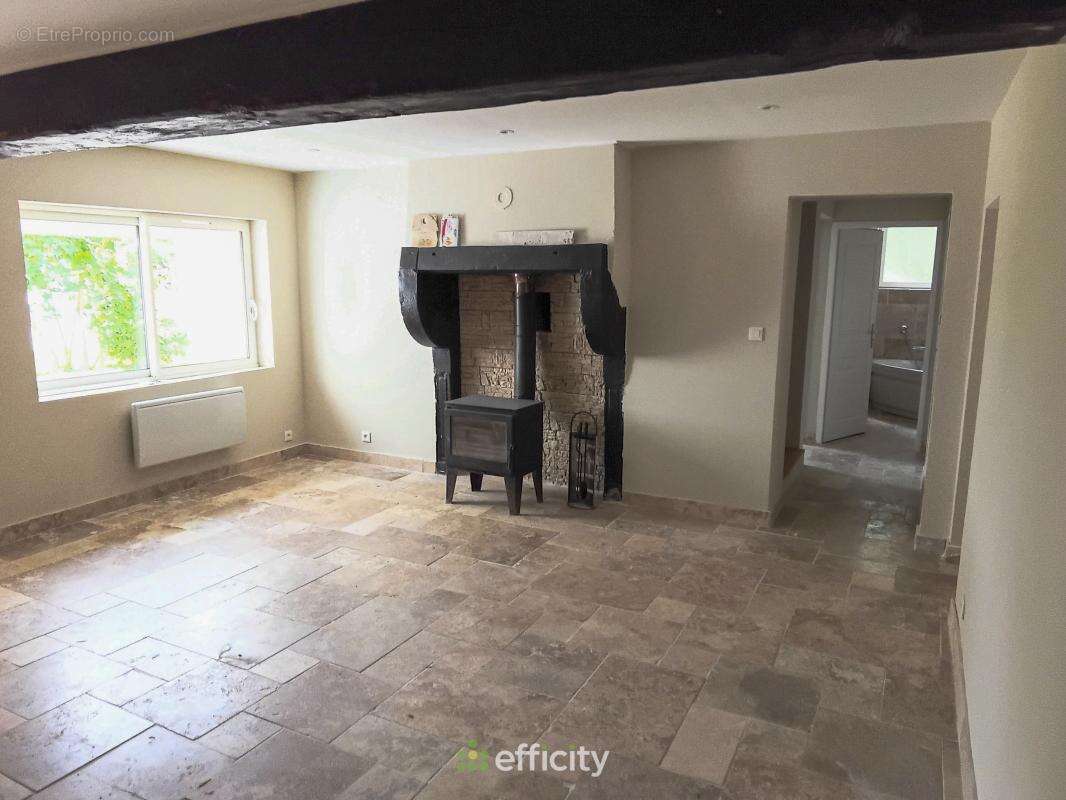 Maison à VITRY-EN-CHAROLLAIS