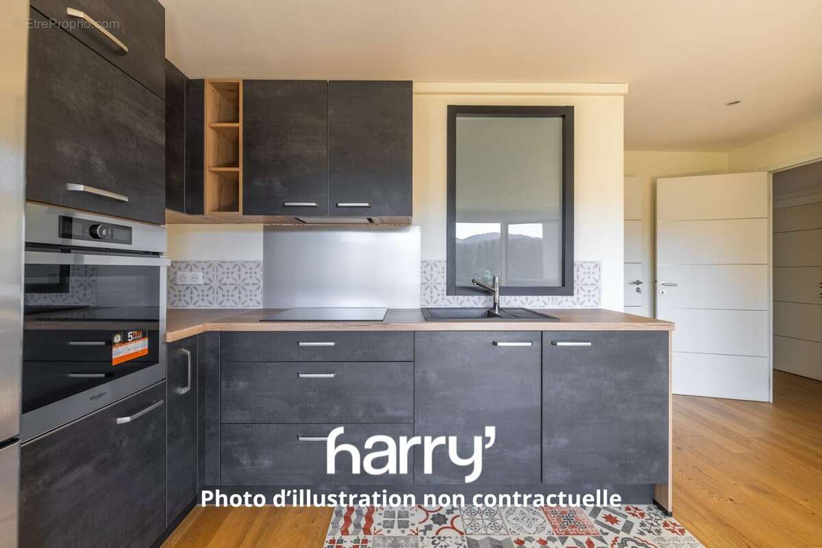 Appartement à FRASNE