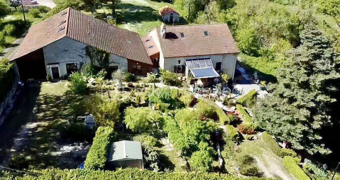 Maison à LE MONTAT