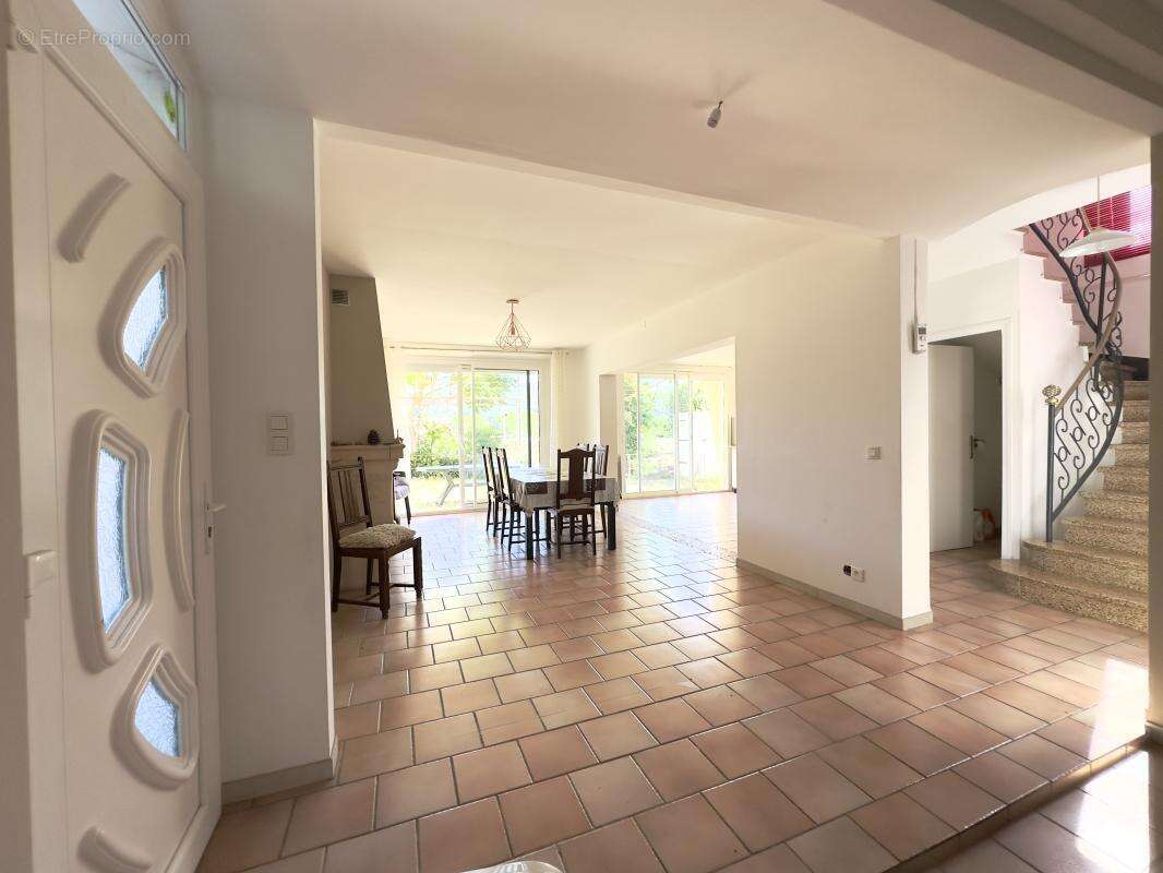 Maison à LES SALLES-DU-GARDON