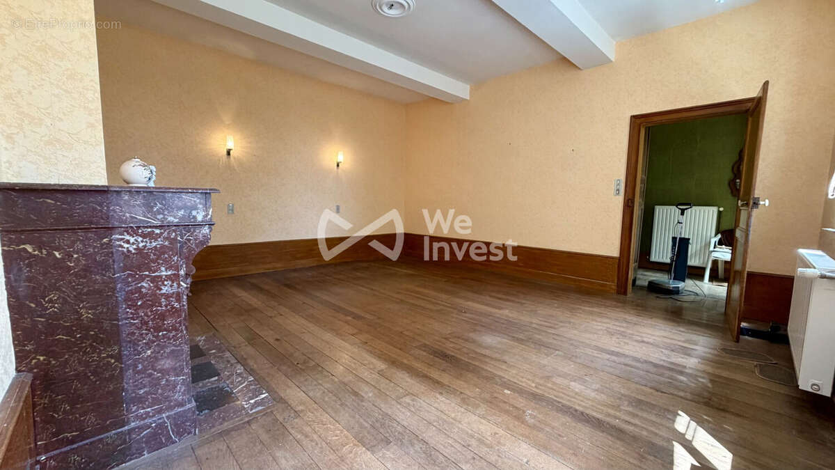 Maison 163 m² à Mandres-En-Barrois  - photo 2