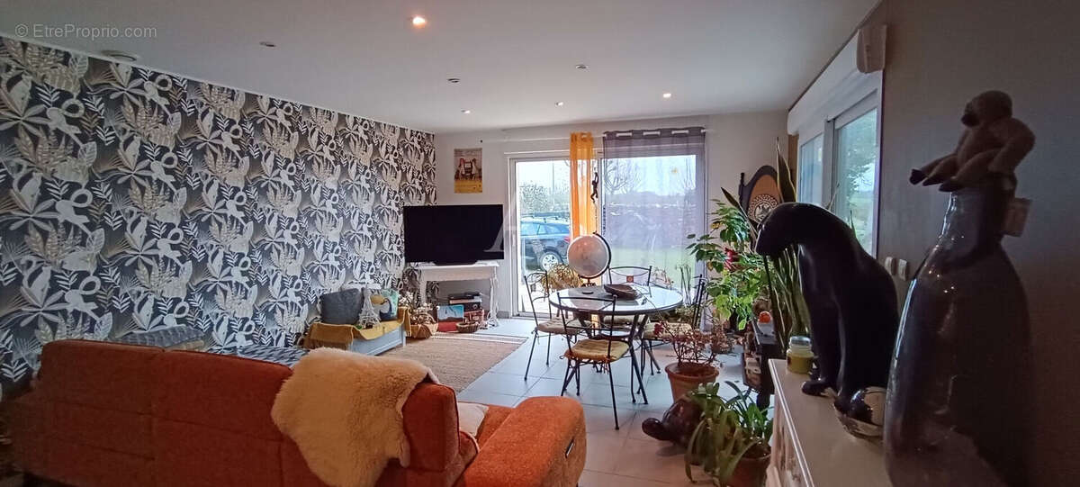 Maison à SAINT-JUST-LUZAC