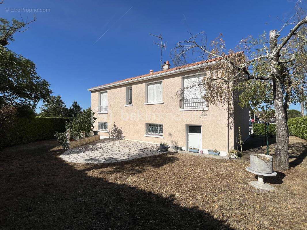 Maison à AIFFRES