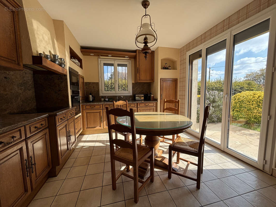 Maison à LESSARD-LE-NATIONAL