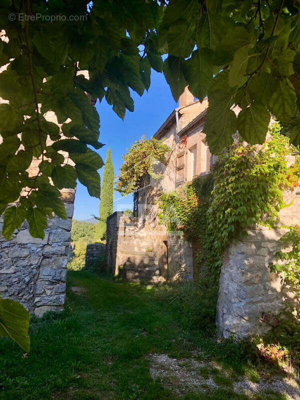 Autre à CHATEAUNEUF-MIRAVAIL