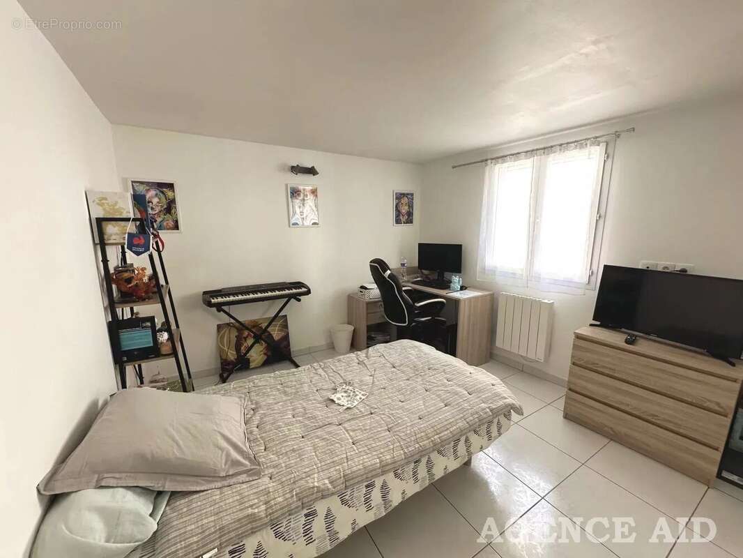 Maison à CUGES-LES-PINS