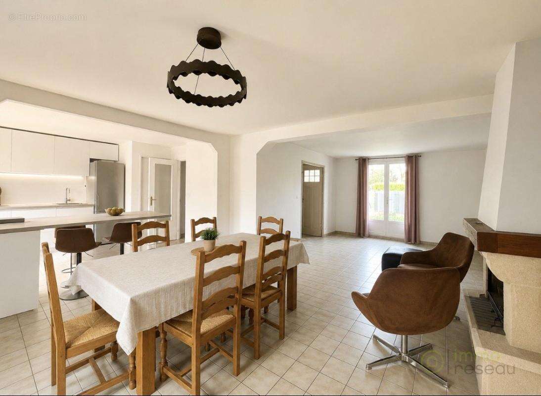 Maison 98 m² à Chaumont-En-Vexin  - photo 4