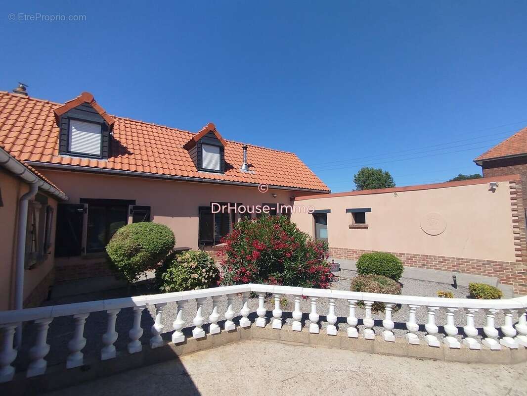 Maison 169 m² à Pihem  - photo 2