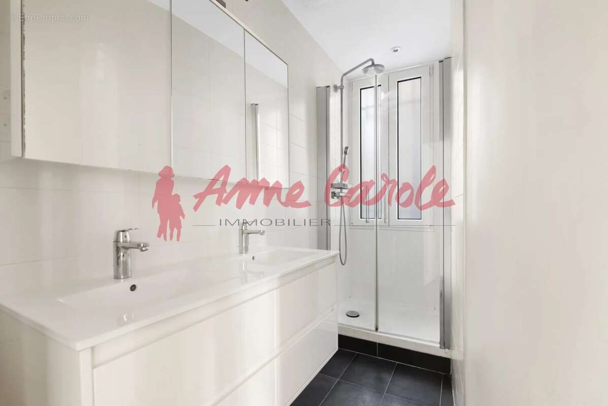 Appartement à PARIS-11E