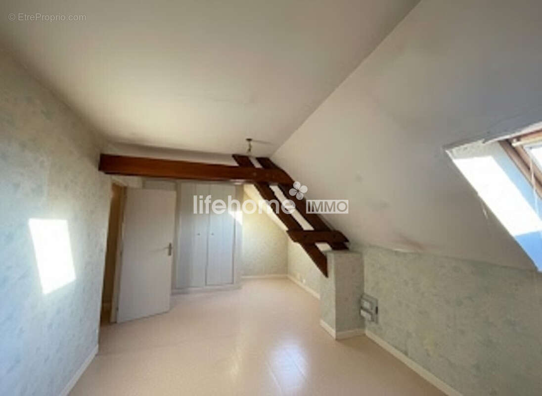 Maison 97 m² à Chateauroux  - photo 7