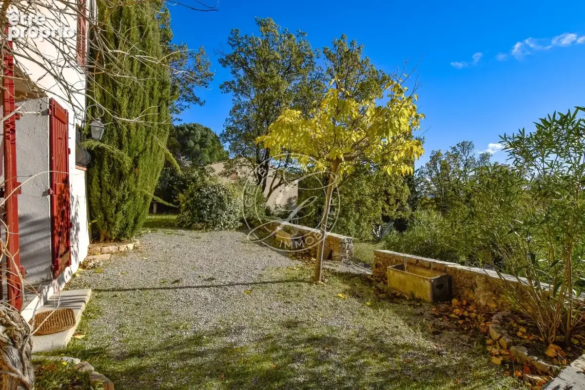 FLAYOSC - Mas Provençal avec piscine et cave, proche village - photo 9