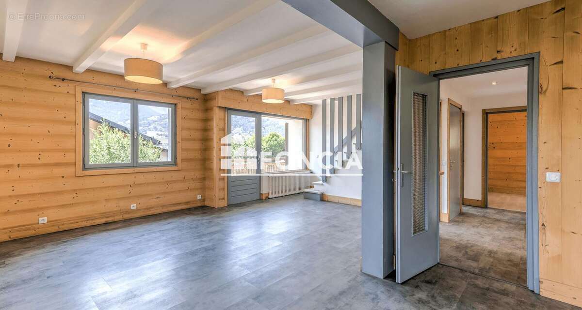 Maison à SALLANCHES