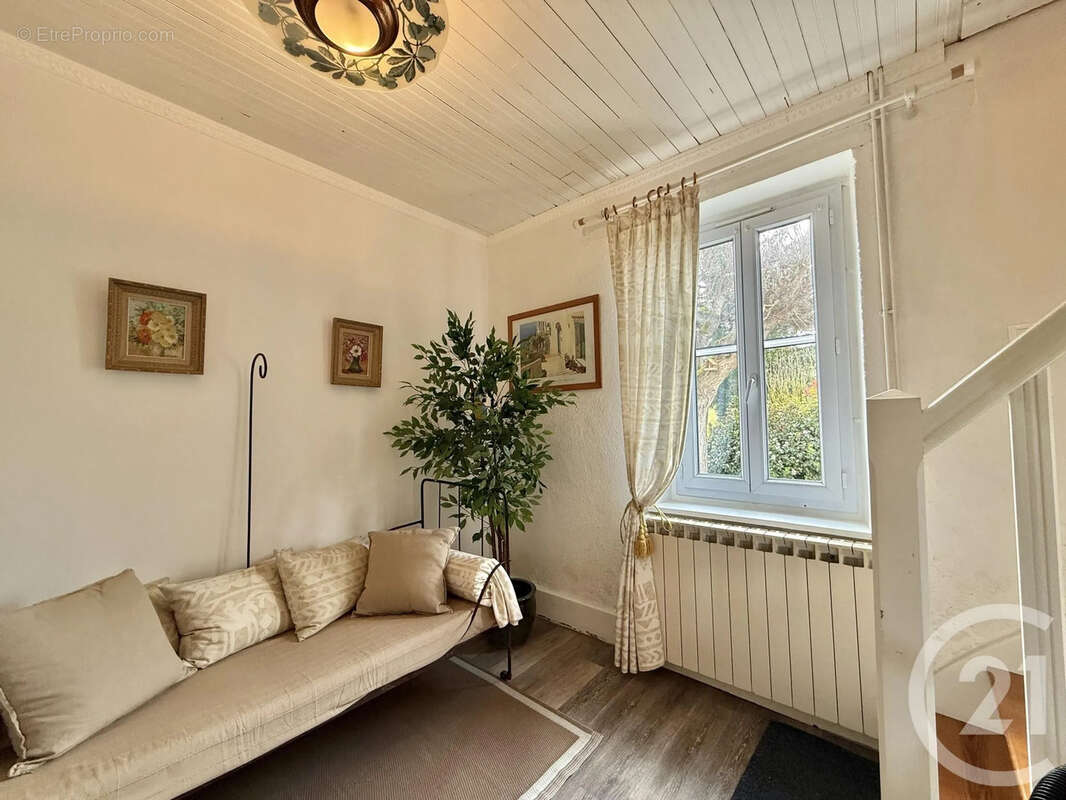 Maison à JALIGNY-SUR-BESBRE