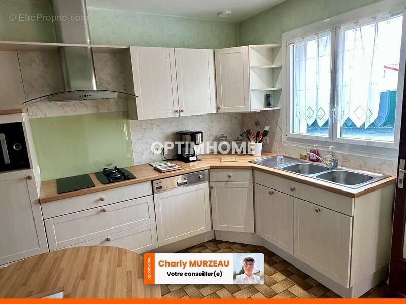 Maison à SAINT-LAURENT-SUR-SEVRE