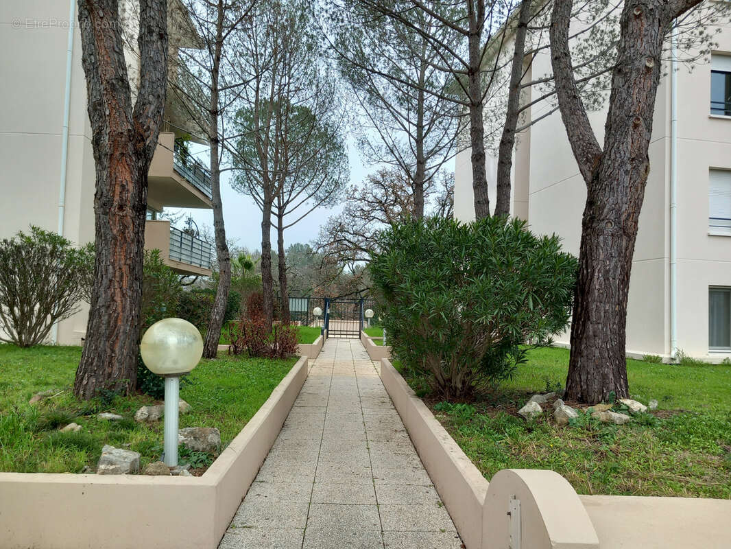 Appartement à MOUANS-SARTOUX