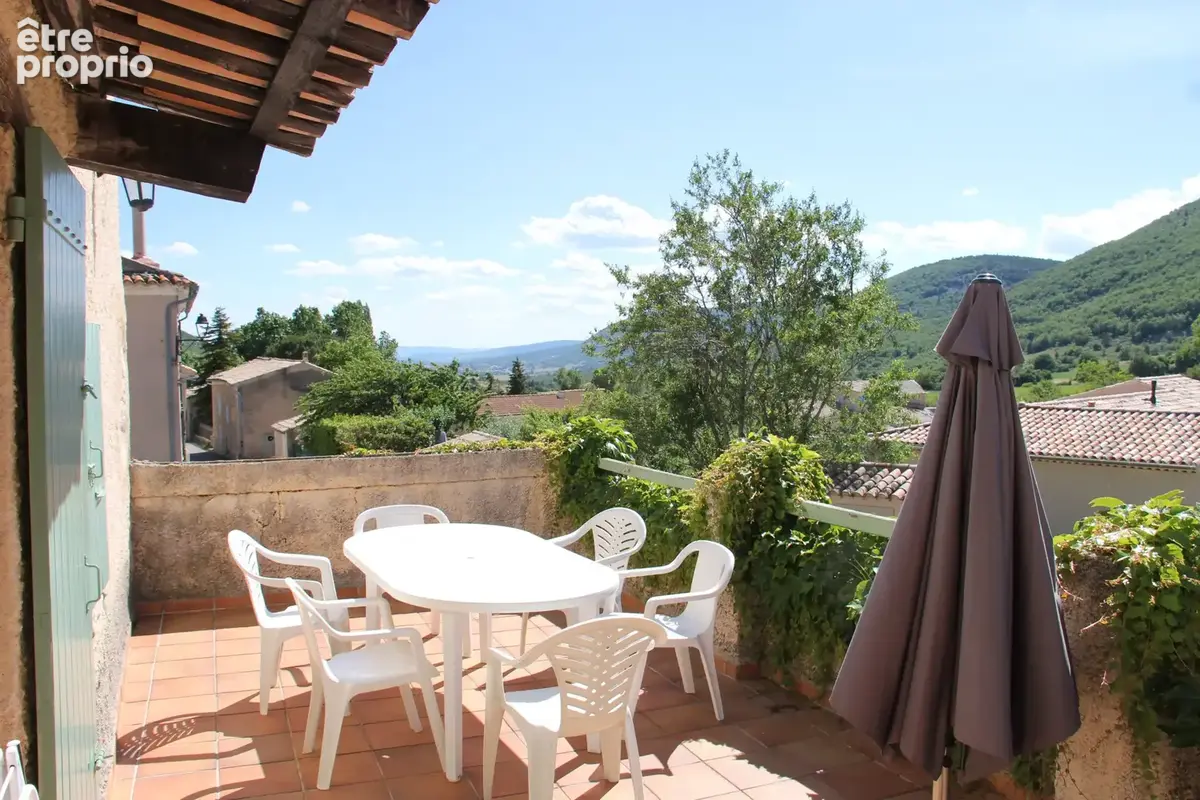 Maison de ville de 136m2 composée de deux logements et d'une terrasse - photo 2