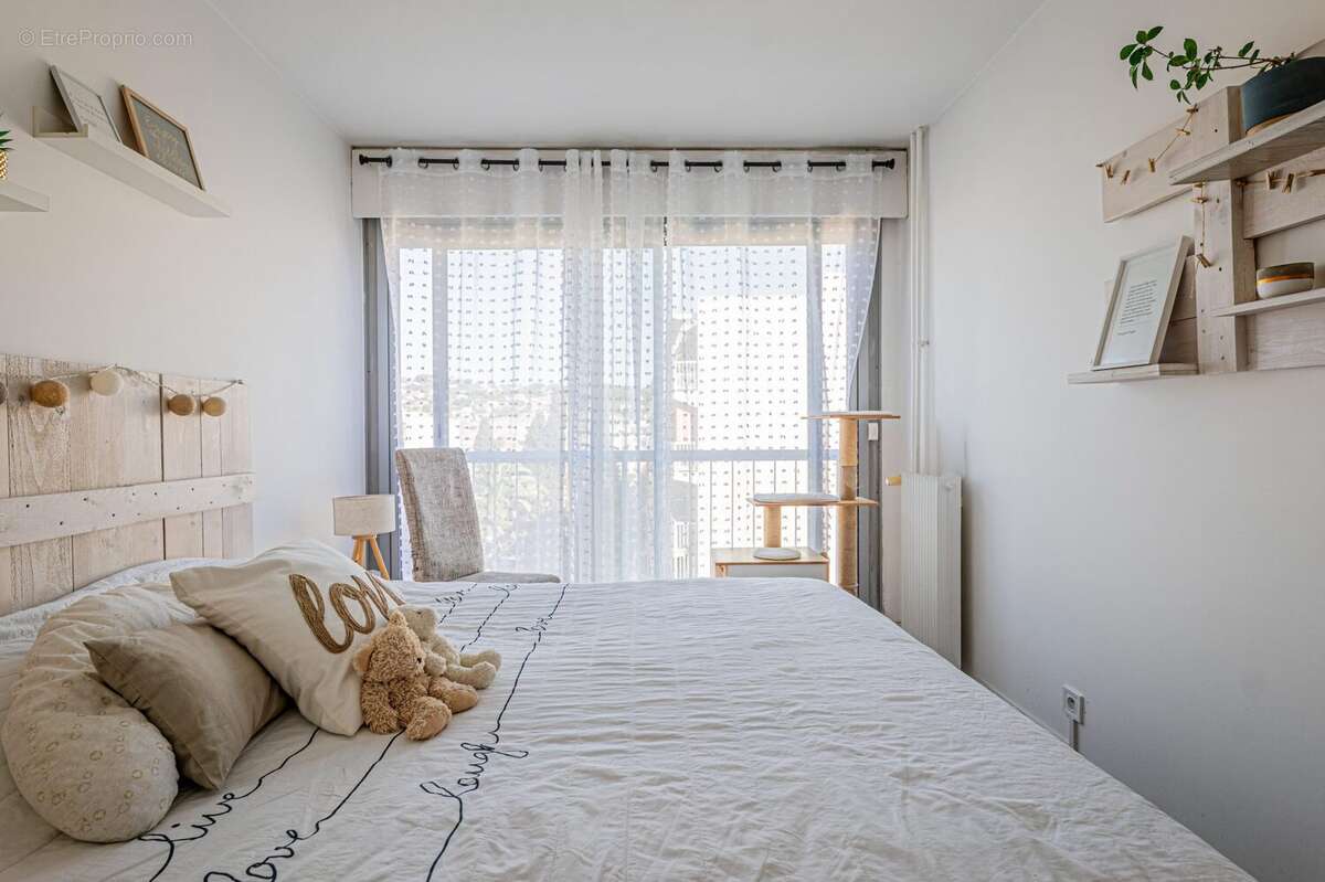Appartement à VALLAURIS