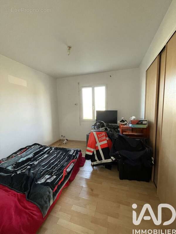 Maison 87 m² à Germignac  - photo 7