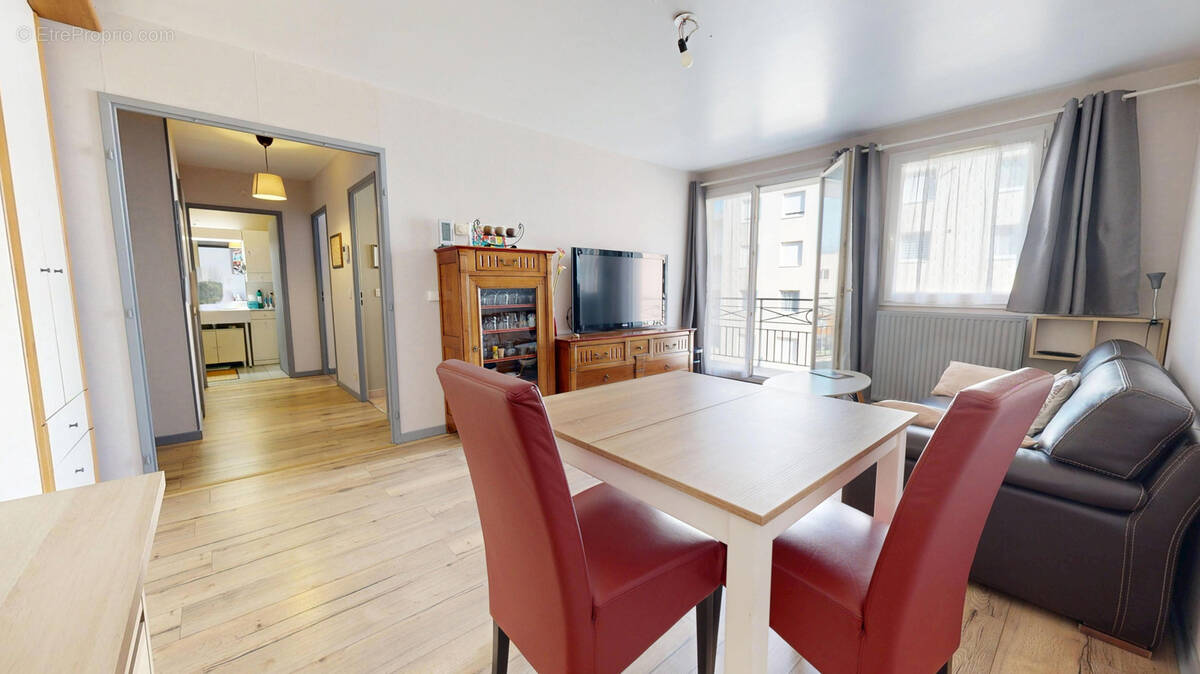 Appartement à ELANCOURT