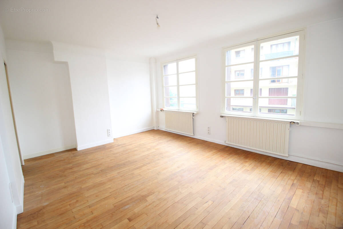 Appartement à FONTENAY-SOUS-BOIS