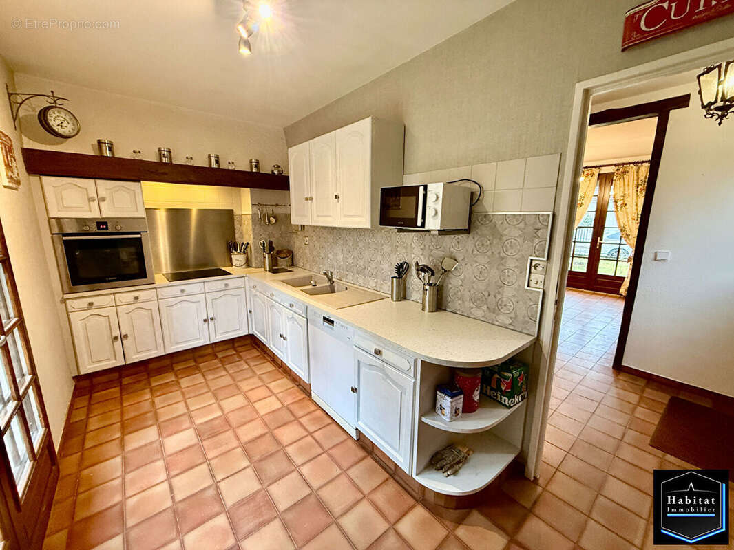 Maison à LE PLESSIS-BELLEVILLE