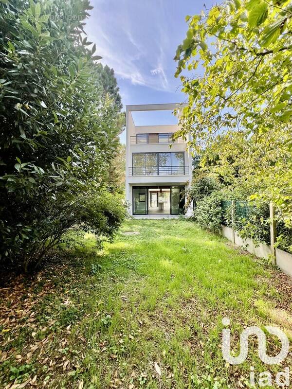Photo 1 - Maison à MAISONS-LAFFITTE