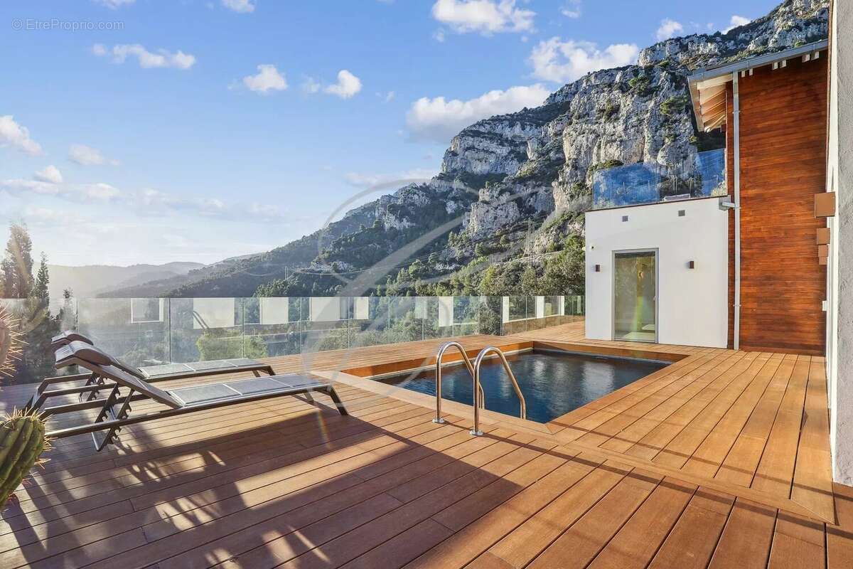 Maison à ROQUEBRUNE-CAP-MARTIN