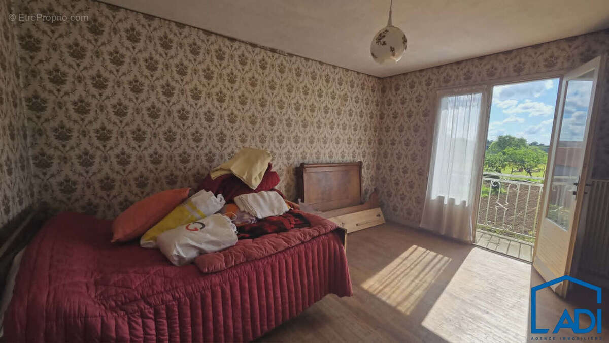 Maison à EXIREUIL