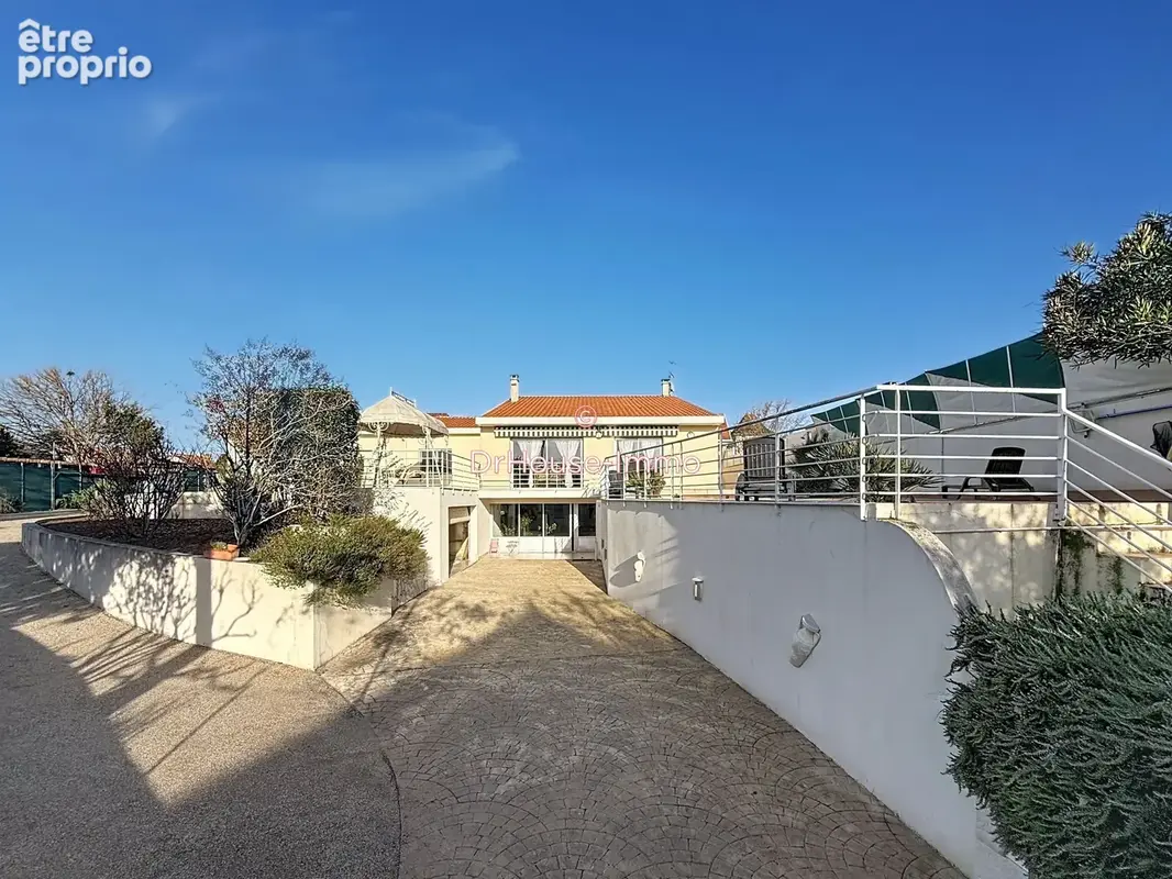 Maison 239 m² à Bergerac  - photo 4