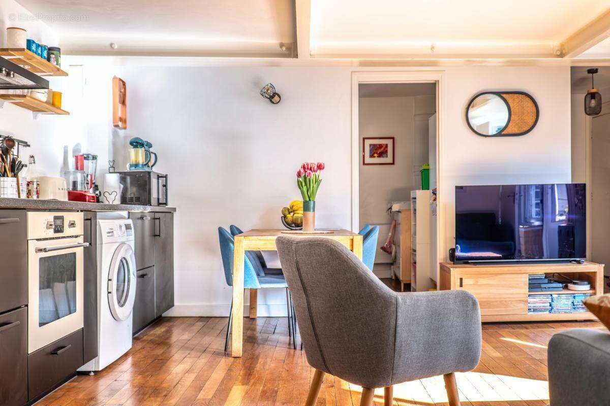 Appartement à PARIS-2E
