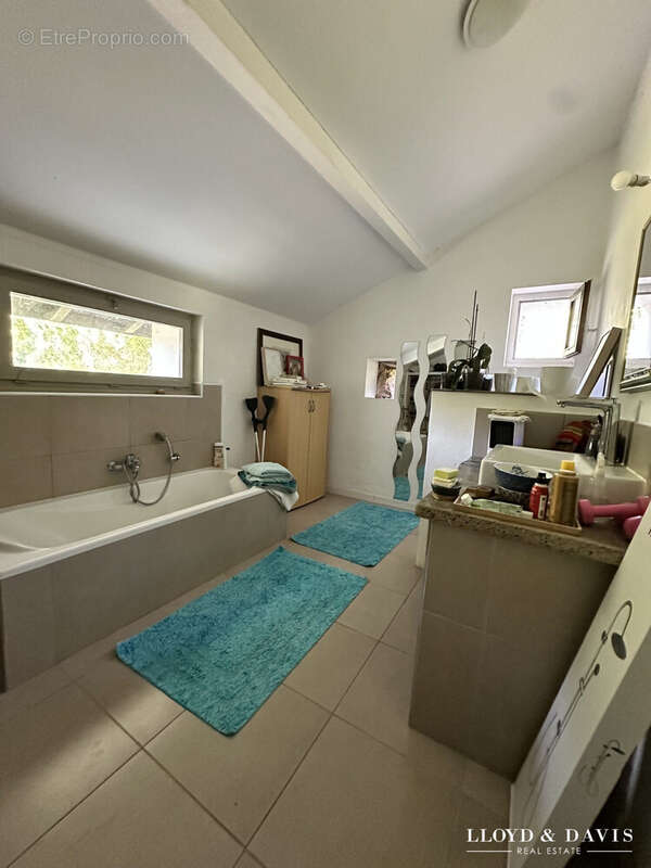 Maison 227 m² à Sainte-Marie-De-Gosse  - photo 6