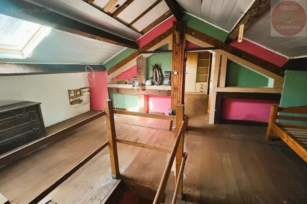 Maison à SAINTE-CROIX-VALLEE-FRANCAISE