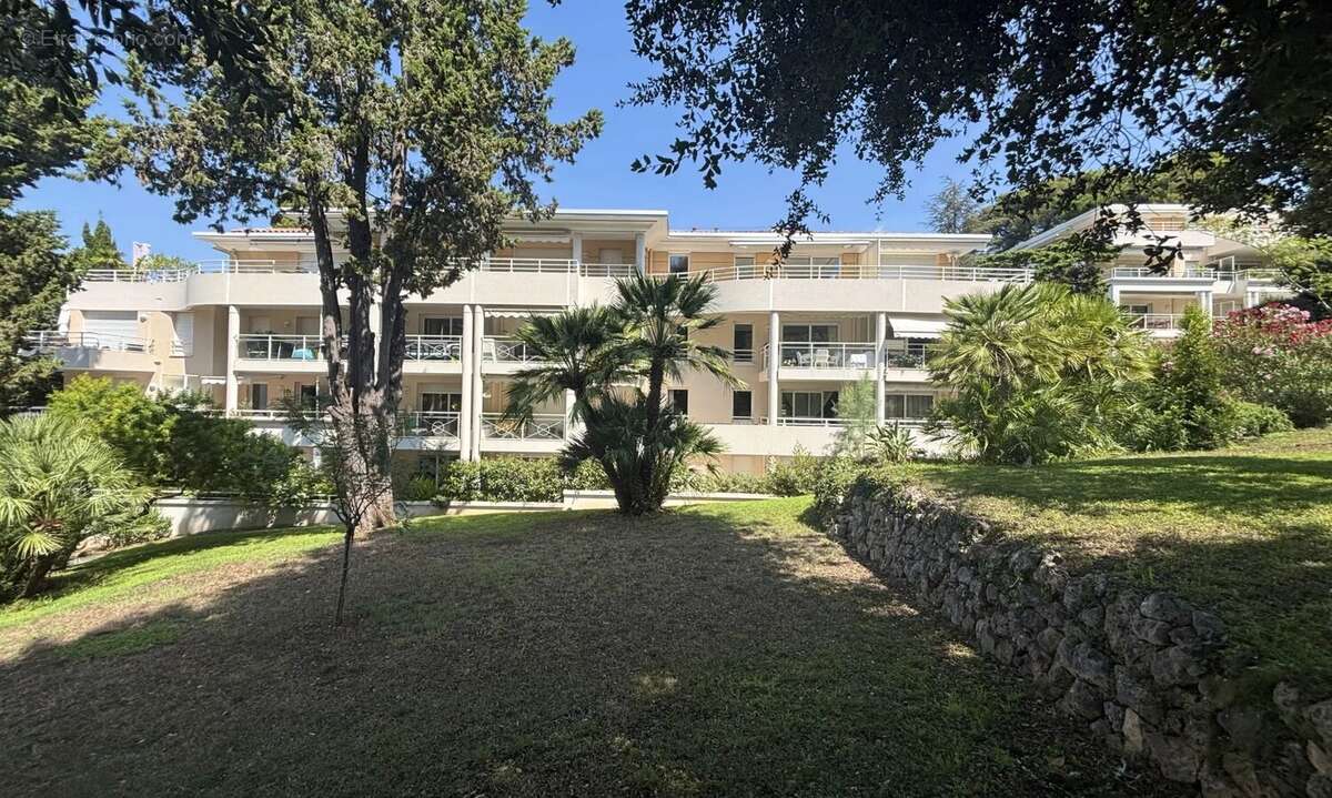 EXCLUSIVITÉ CANNES - 2P avec terrasse et garage - photo 17