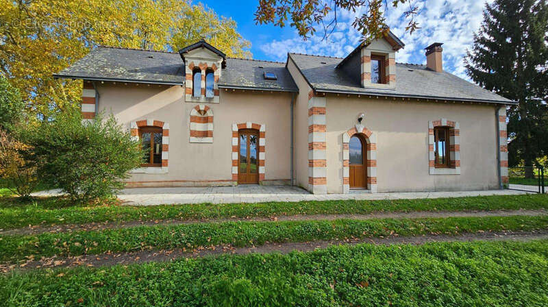 Maison à LUCHE-PRINGE