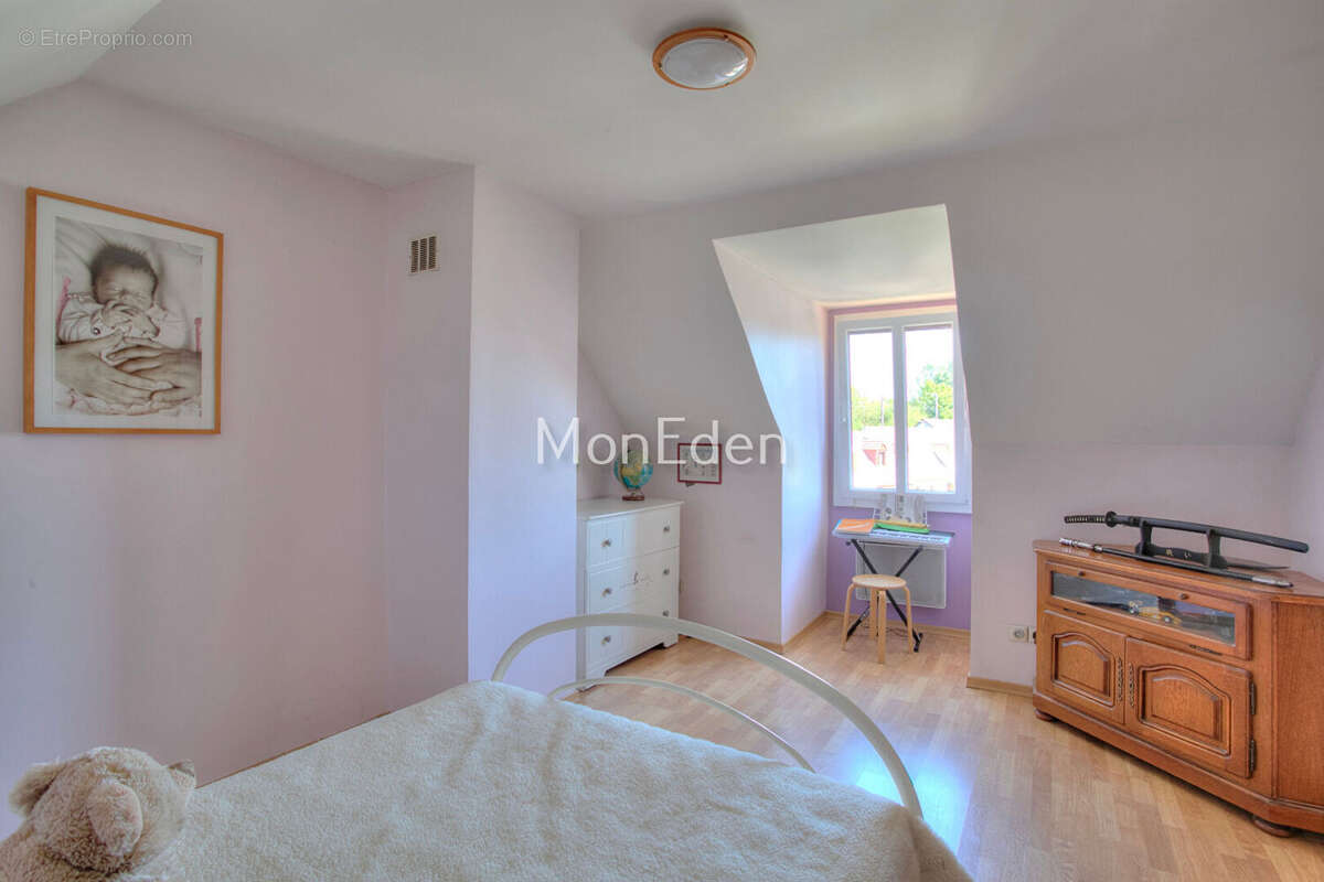 Maison  5 pièce(s) 120 m2 avec jardin  et Terrasse de 300m² - photo 10