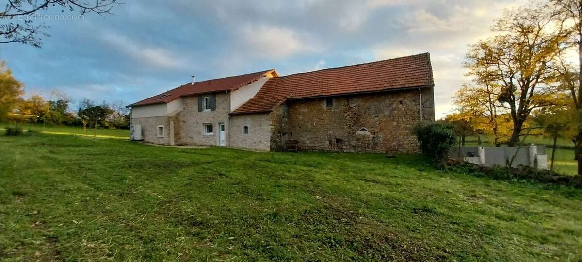 Maison à VILLEFRANCHE-DE-ROUERGUE