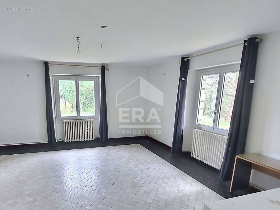 Maison à LACAPELLE-MARIVAL