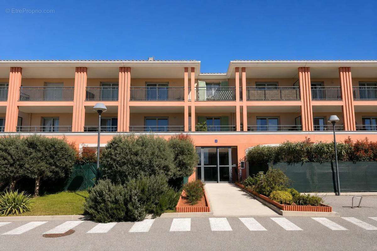 Appartement à BORMES-LES-MIMOSAS