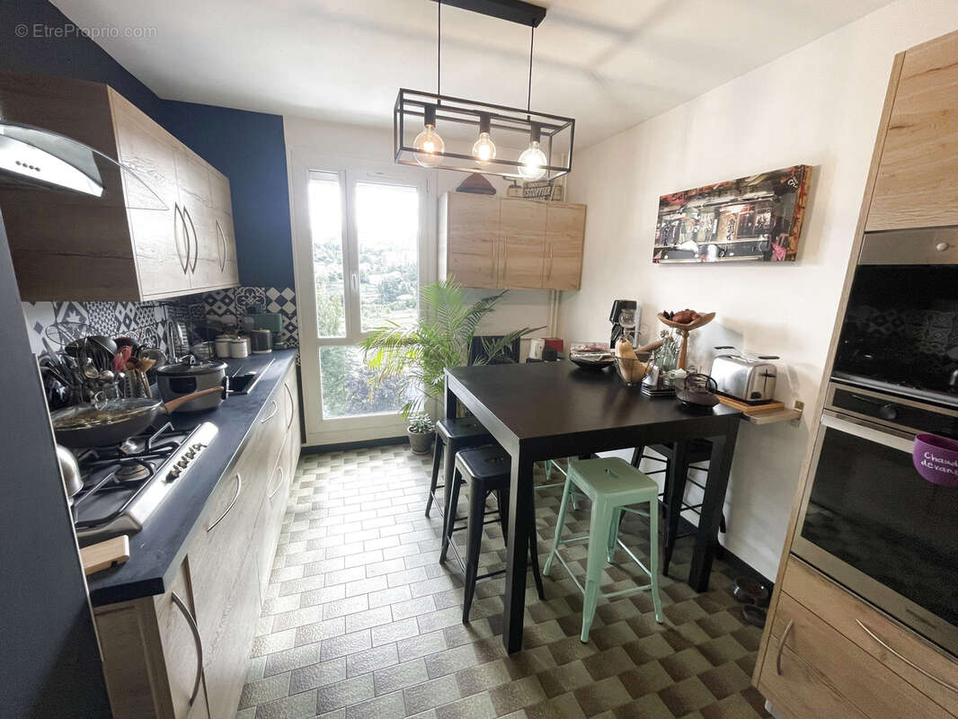 Appartement à SAINT-ETIENNE