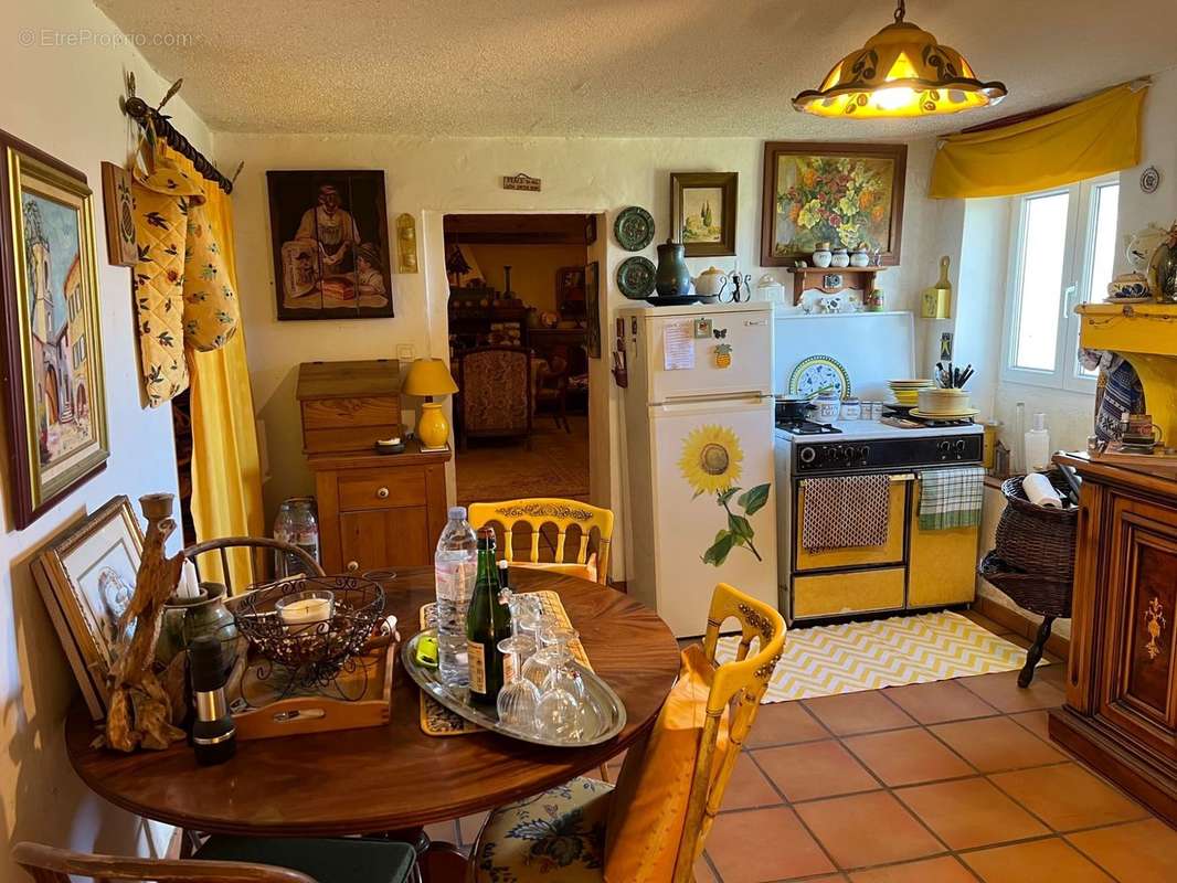 Ancienne ferme à vendre à Forcalquier avec une vue sur les Alpes - photo 10