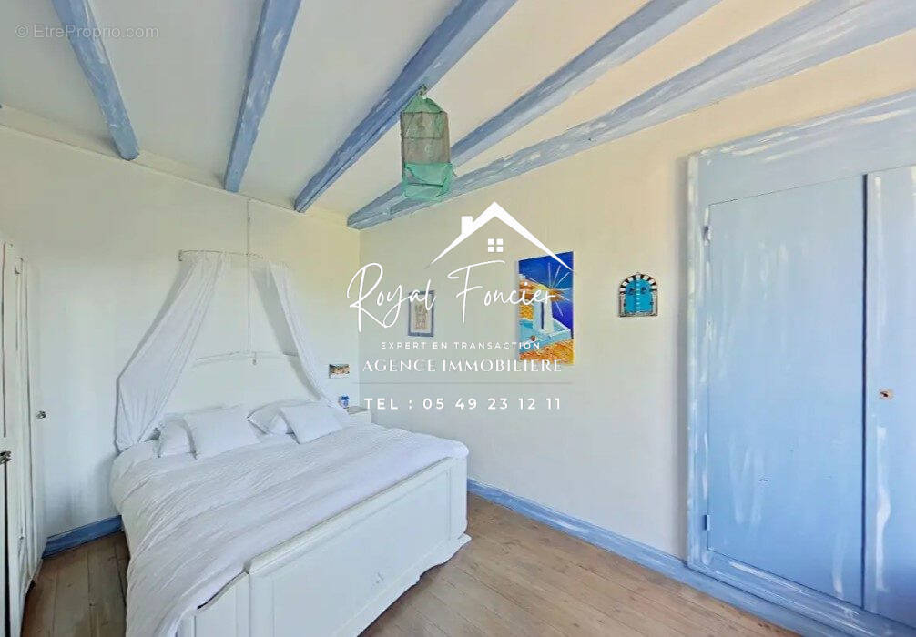 Maison à YZEURES-SUR-CREUSE