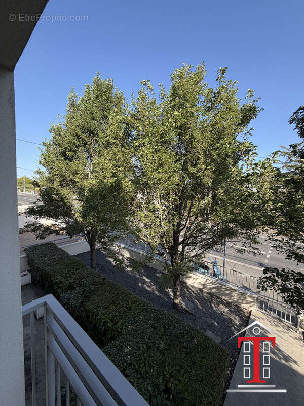 Appartement 27 m² à Les Ponts-De-Ce  - photo 4